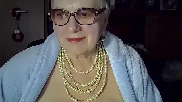 SweetCherry27 on StripChat 