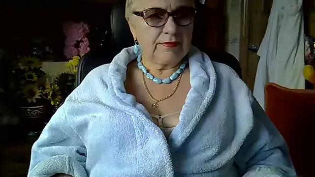 SweetCherry27 on StripChat 