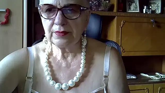 SweetCherry27 on StripChat 