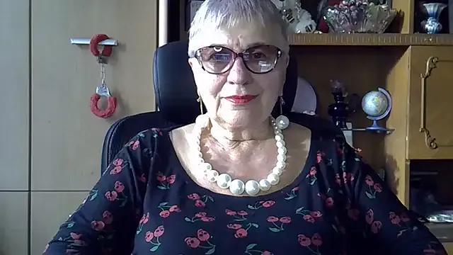 SweetCherry27 on StripChat 