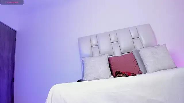 Venuswilds — Ride dick and cock in the mouth