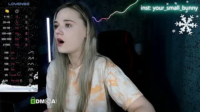 Your_small_bunny on StripChat