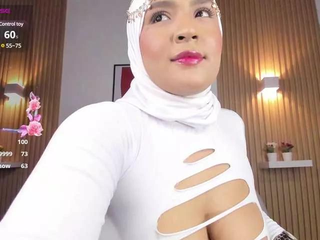 alma-avad from BongaCams
