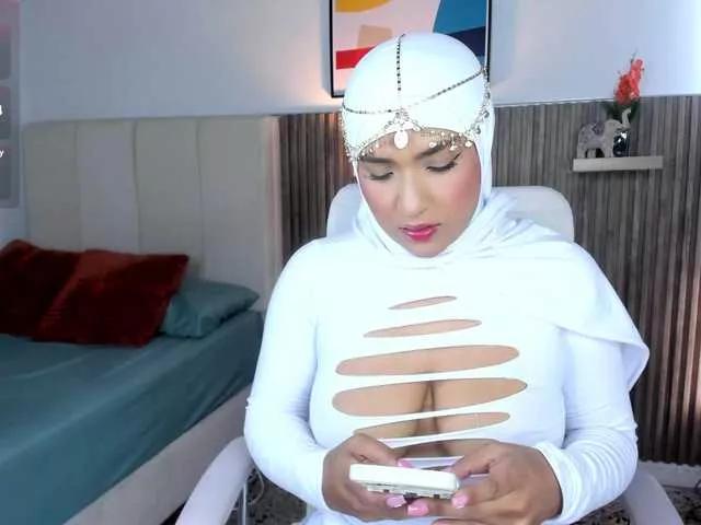 alma-avad from BongaCams