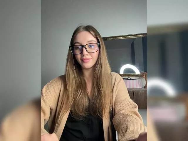 Evelonelfi from BongaCams