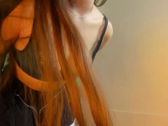 Helly-Sweet from BongaCams