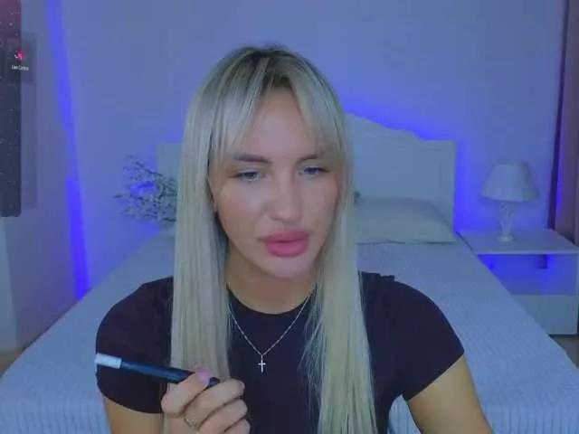 LeilaFlower from BongaCams