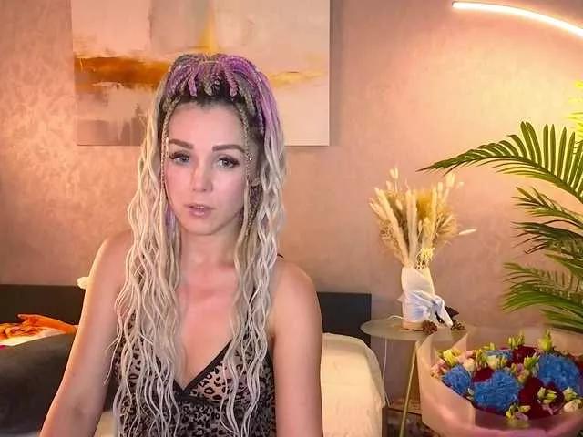 MiamiMur from BongaCams