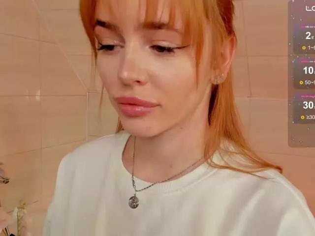 MissRedFox from BongaCams