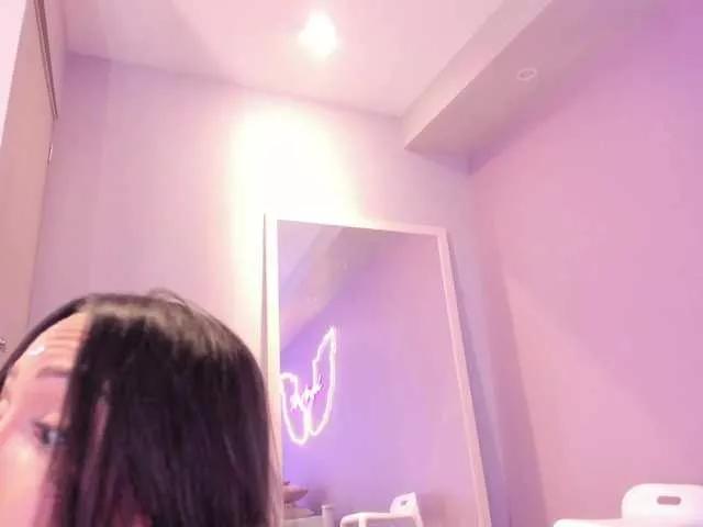 Tinnymonroe from BongaCams