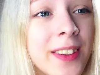 antoniahey from CamSoda