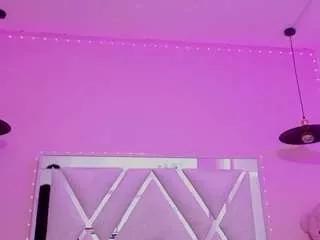 bella-thix from CamSoda