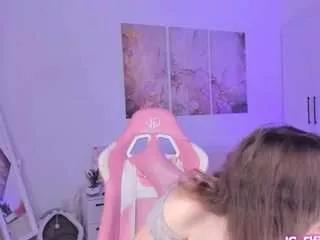 effie-reid from CamSoda
