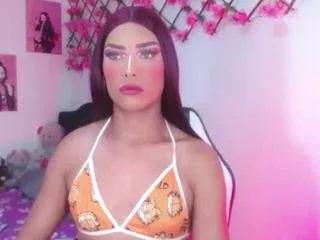 emeli-roushot from CamSoda