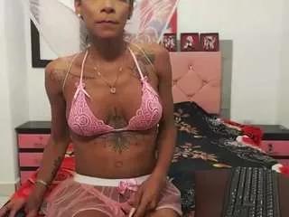 emperatris22cm from CamSoda