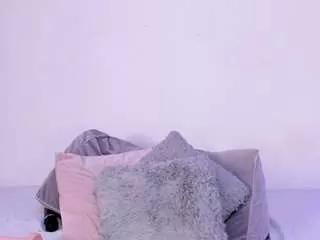 isa-molly from CamSoda