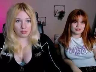 juli-kisss from CamSoda