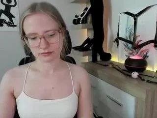 nancystar from CamSoda