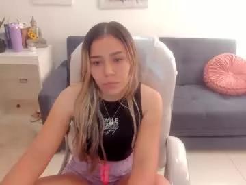 aiilyn_dss18 from Chaturbate