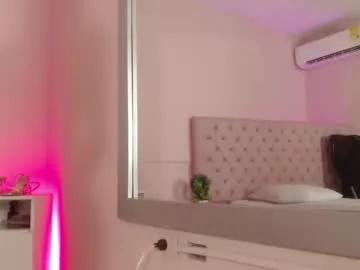 Naked Room alice_sofia 
