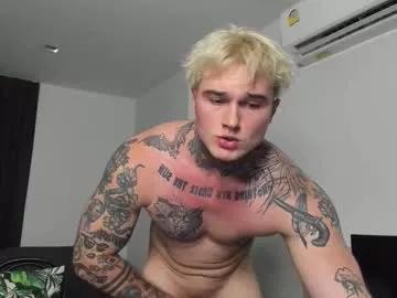 Naked Room andy_hunk 