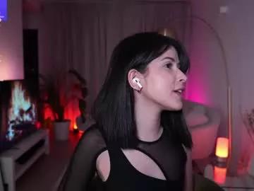 anniehillofficial_ from Chaturbate