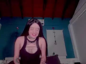 ariana_whitee from Chaturbate