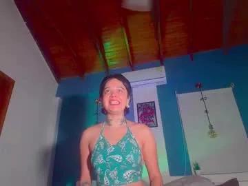 ariana_whitee from Chaturbate