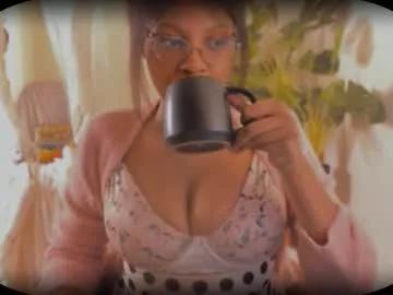 bellablakes18 from Chaturbate