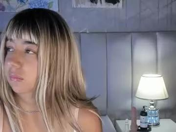 bellaswwan from Chaturbate