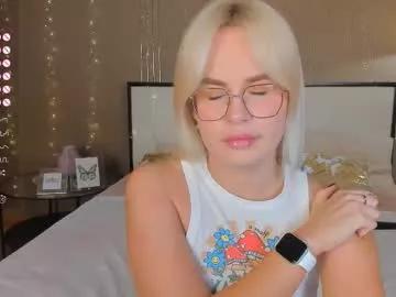 bellatip from Chaturbate