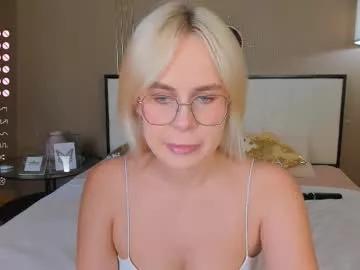 bellatip from Chaturbate