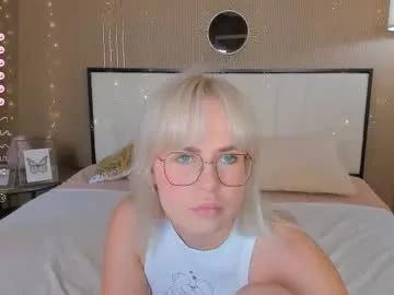 bellatip from Chaturbate