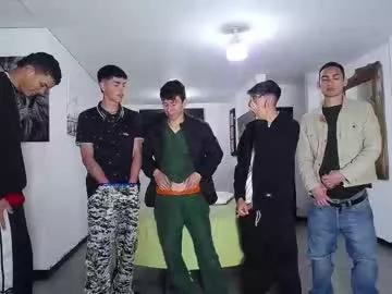 Naked Room benz_boys 
