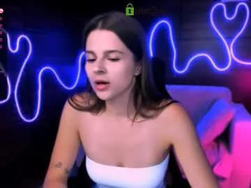 berry_alma from Chaturbate