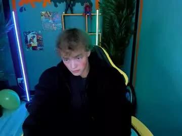 Naked Room chase_muscular 