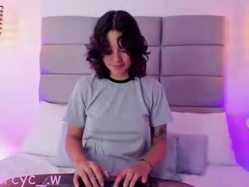 darcy_whitee from Chaturbate is Freechat