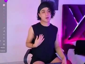 derek_greyy_ from Chaturbate