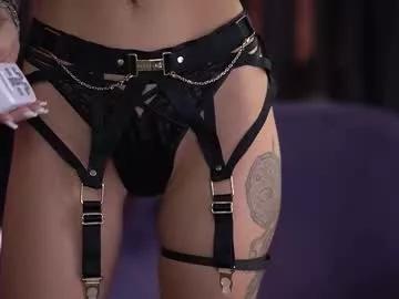 ellieredd from Chaturbate