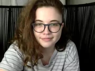 emberlo_ol from Chaturbate