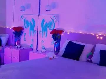 emma_plux from Chaturbate