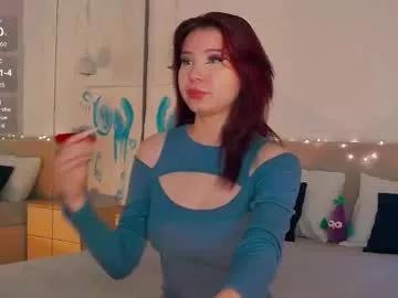emma_plux from Chaturbate
