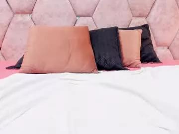 Naked Room exotic_ebony_ 