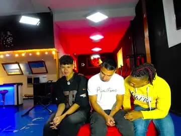 Naked Room extrangers 