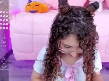 hannacutegod from Chaturbate