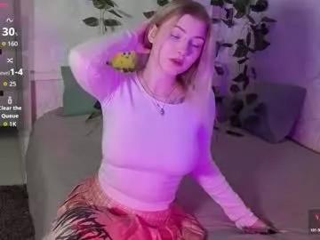 hellenhornny from Chaturbate
