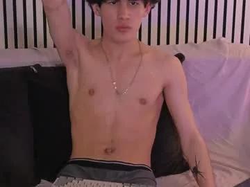 hothunterr from Chaturbate