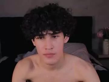 hothunterr from Chaturbate