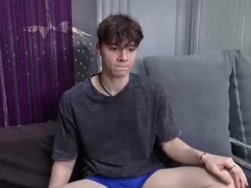 Naked Room hugebangins_ 