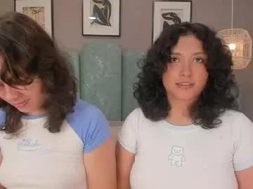 ivy_and_molly from Chaturbate